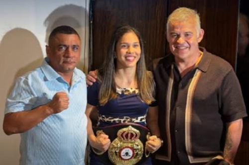 Panamanian female sports icon Nataly Delgado receives WBA belt